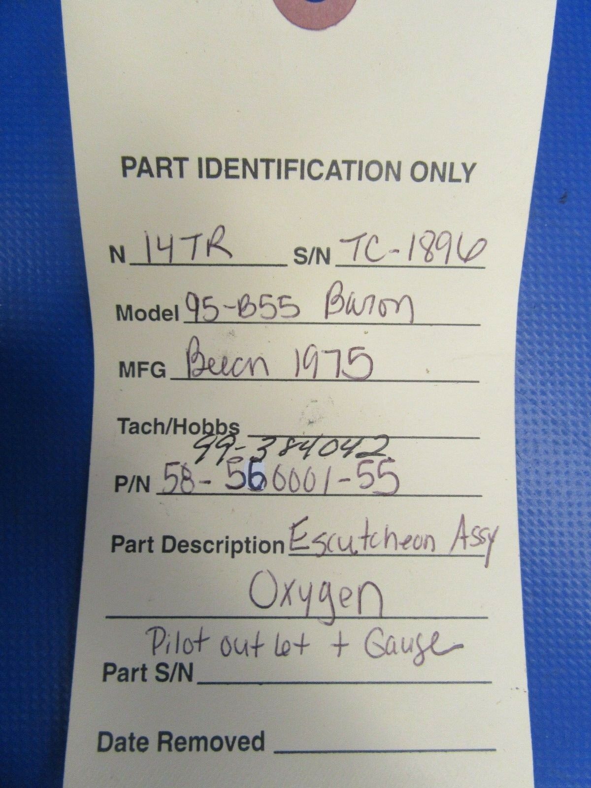Beech Escutcheon Oxygen Outlet & Gauge P/N 58-560001-55 & 99-384042 (1018-291)