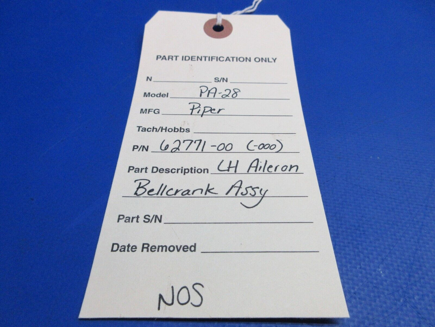 Piper PA-28 LH Aileron Bellcrank Assy P/N 62771-00, 62771-000 NOS (0523-497)