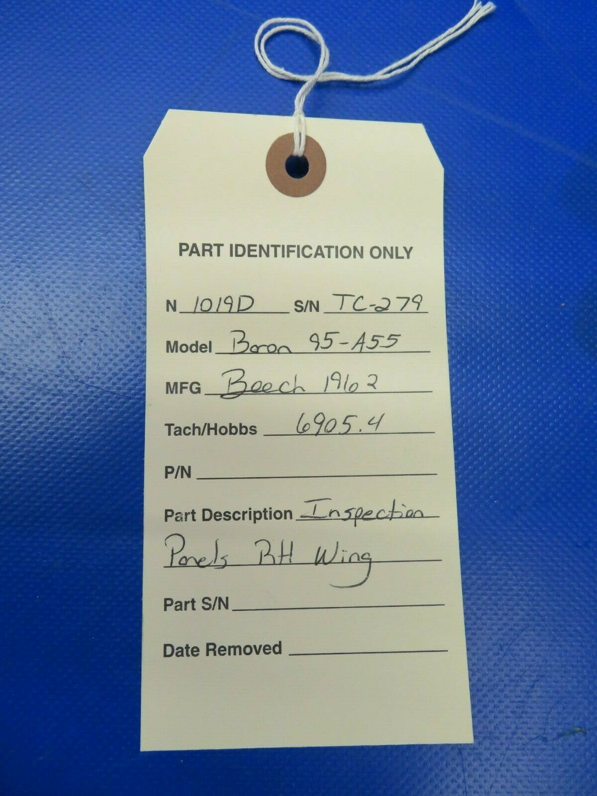 1962 Beech Baron 95-A55 Inspection Panels RH Wing 1 LOT (0420-374)