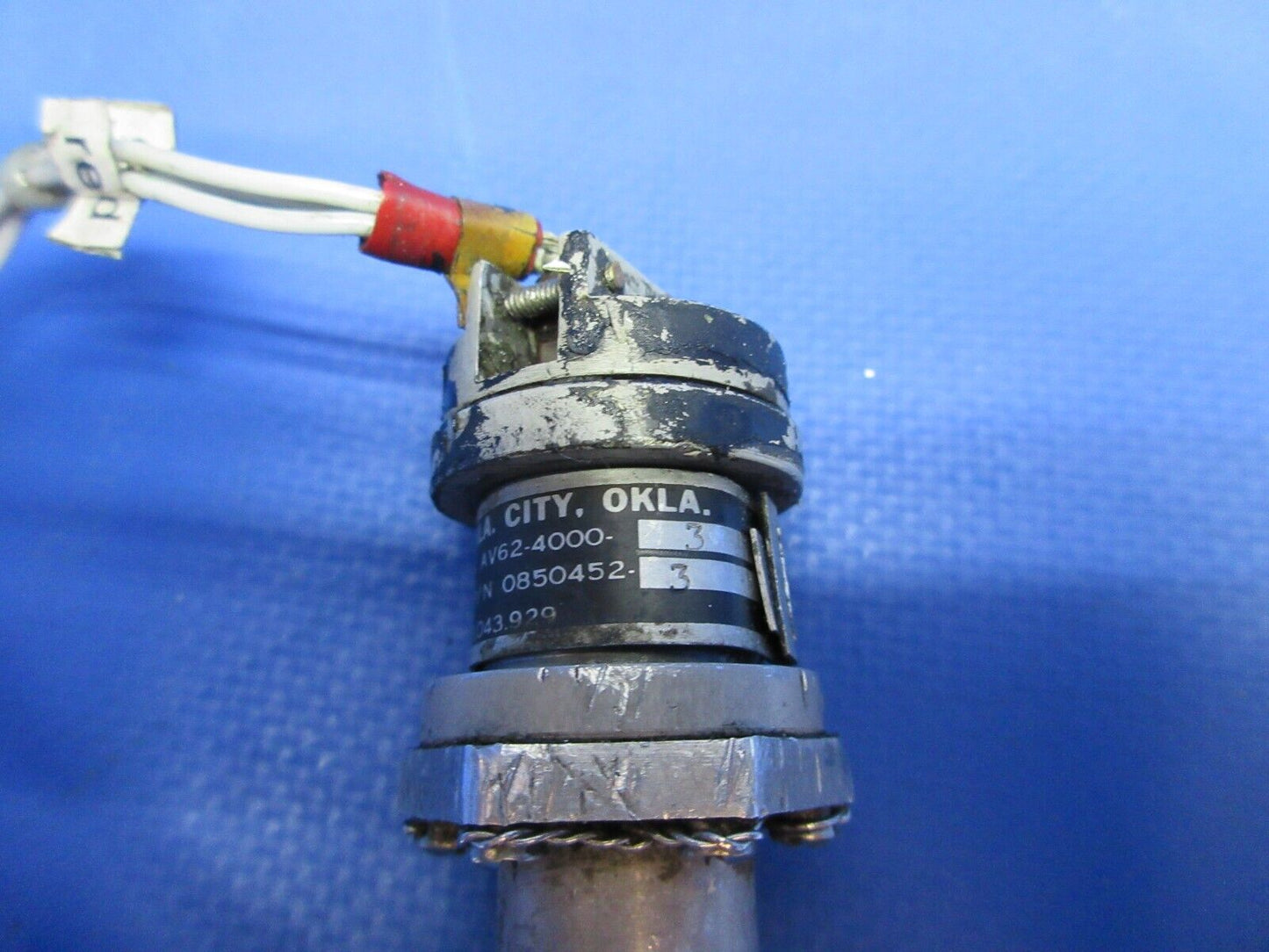 Cessna 310 / 310I Avionics Inc. Pressure Switch P/N AV62-4000-3 (0923-943)