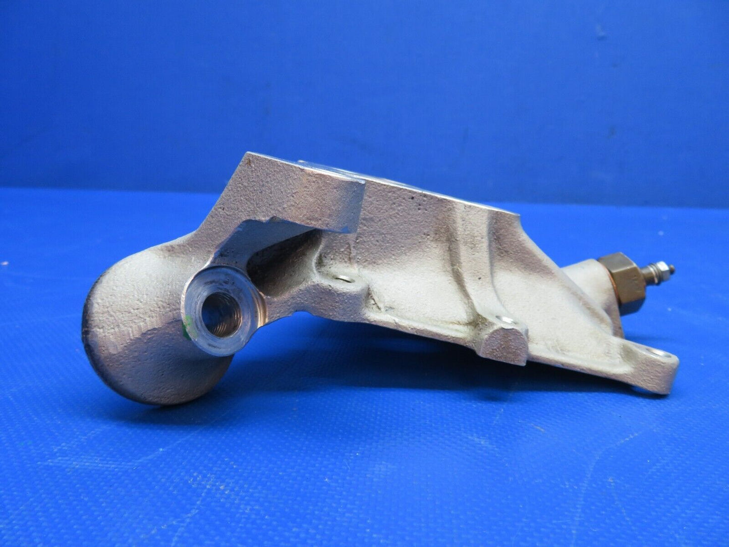 Continental TSIO-360-C Oil Cooler & Engine Mount Bracket P/N 629636 (0824-2094)