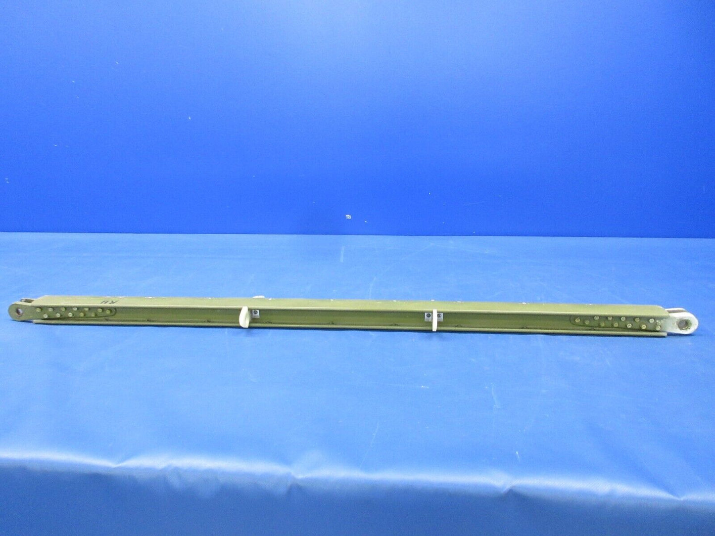 Cessna 337 / P337H Skymaster Wing Strut Assy RH P/N 1421000-16 (0724-2027)