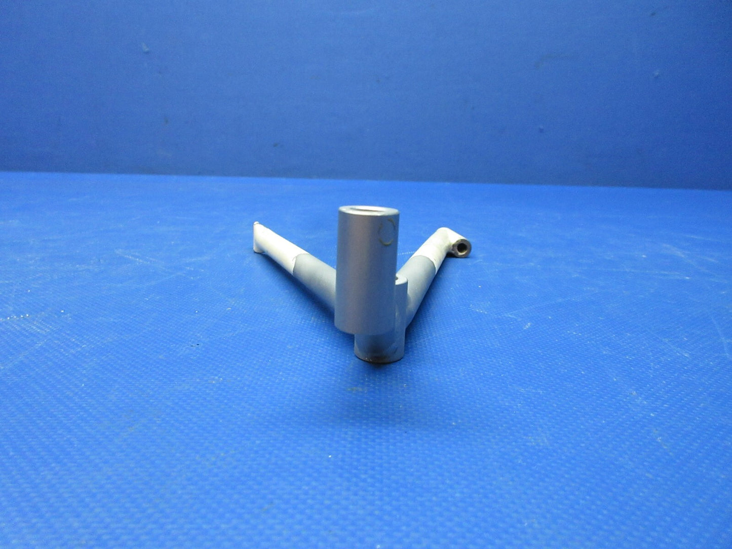 Cessna 177RG Cardinal Support Main Gear Door Actuator RH P/N 2041014-2 (0818-59)3