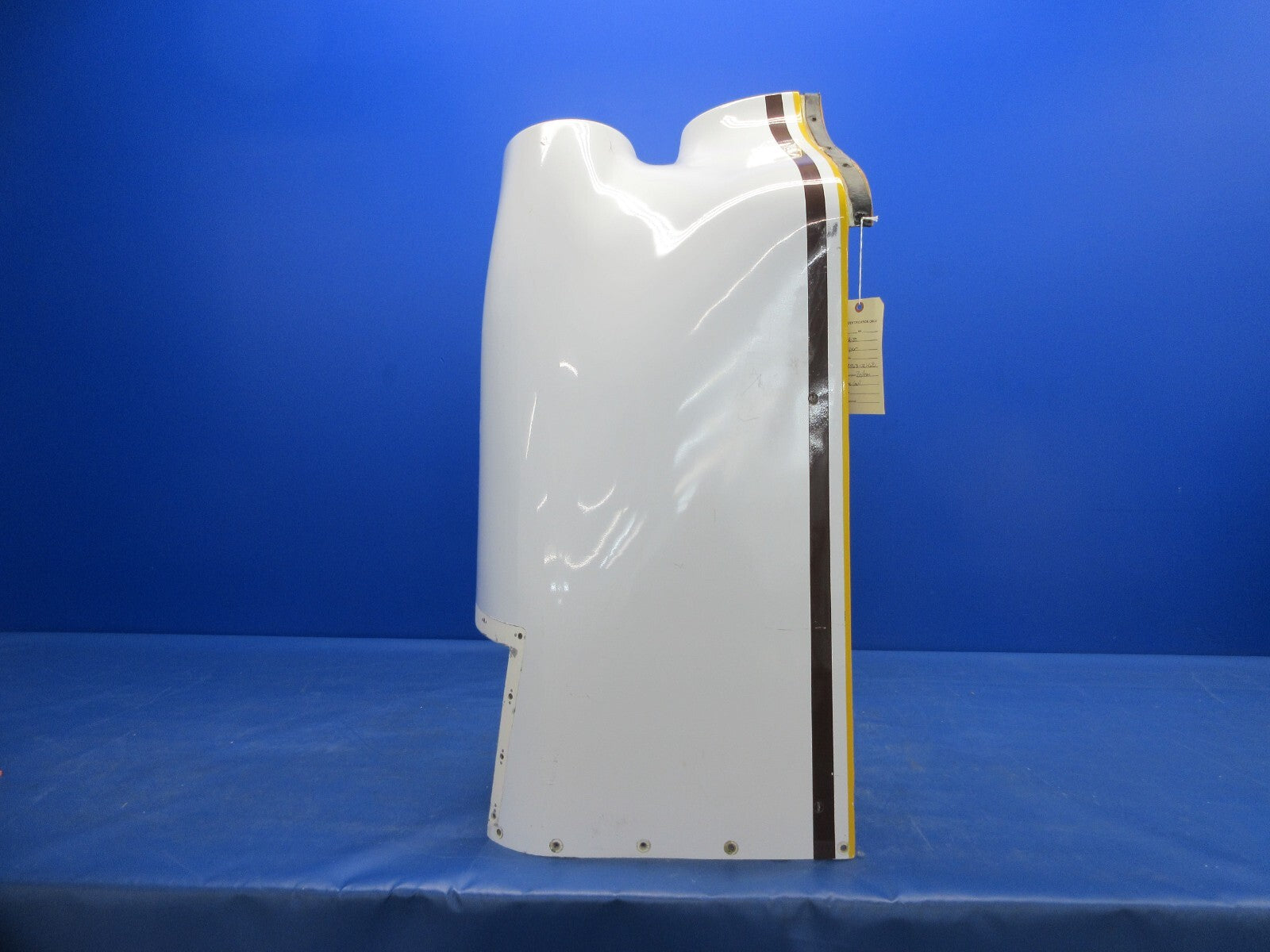 Piper PA-32R-301T Saratoga SP Bottom Engine Cowl P/N 98563-63 (1124-817)4