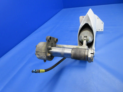 Beech 19A Musketeer Main Landing Gear Assy RH P/N 169-810000-660 (0424-653)