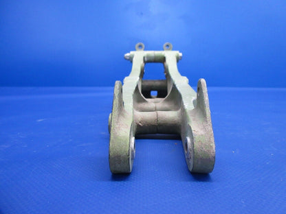 Bell 47J-2 Helicopter Power Cylinder Support P/N 47-725-857-10 (1124-948)
