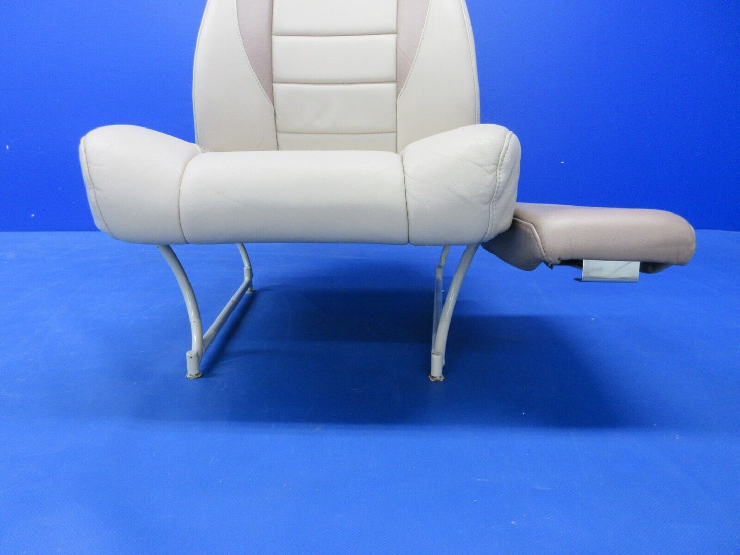 Piper PA-32RT-300T Lance II Rear RH Seat Assy w/ Armrest P/N 79479-03(0924-1425)