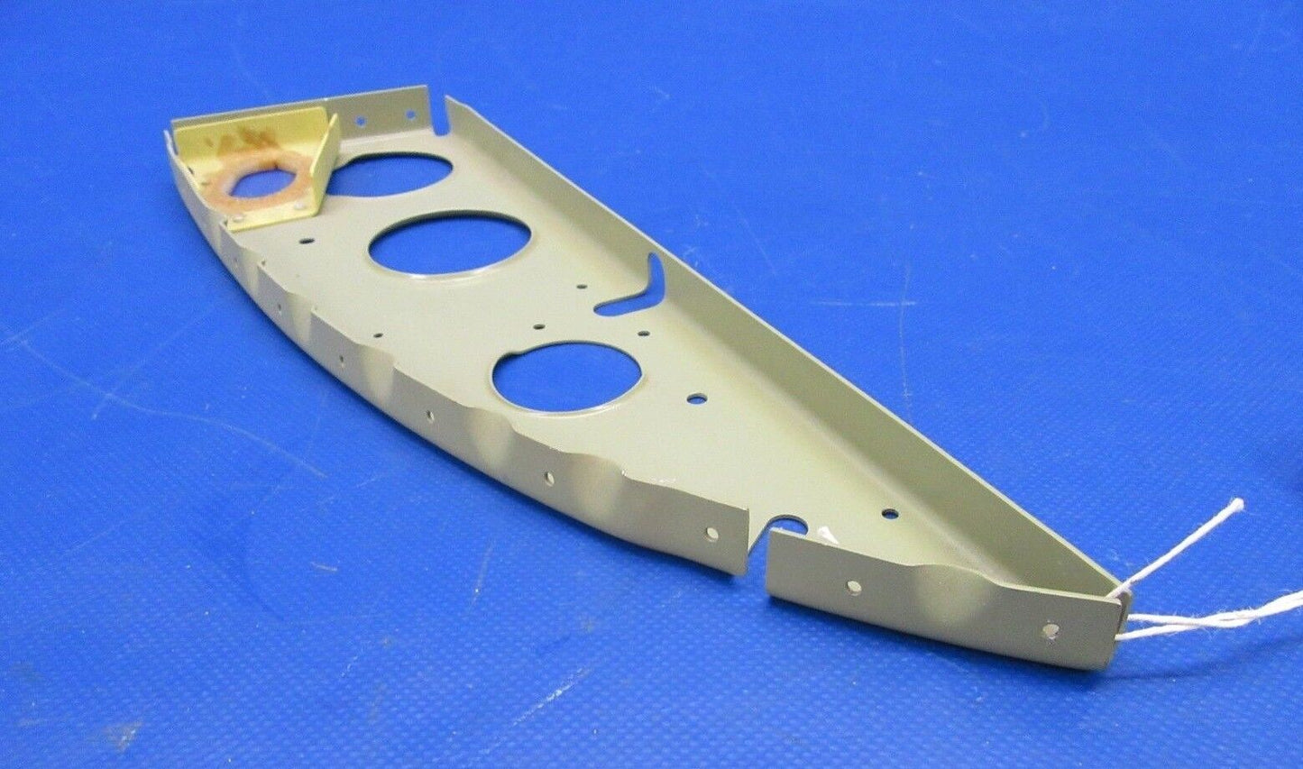 Cessna 210 Bulkhead RH P/N 1213422-10 NOS (0119-223)
