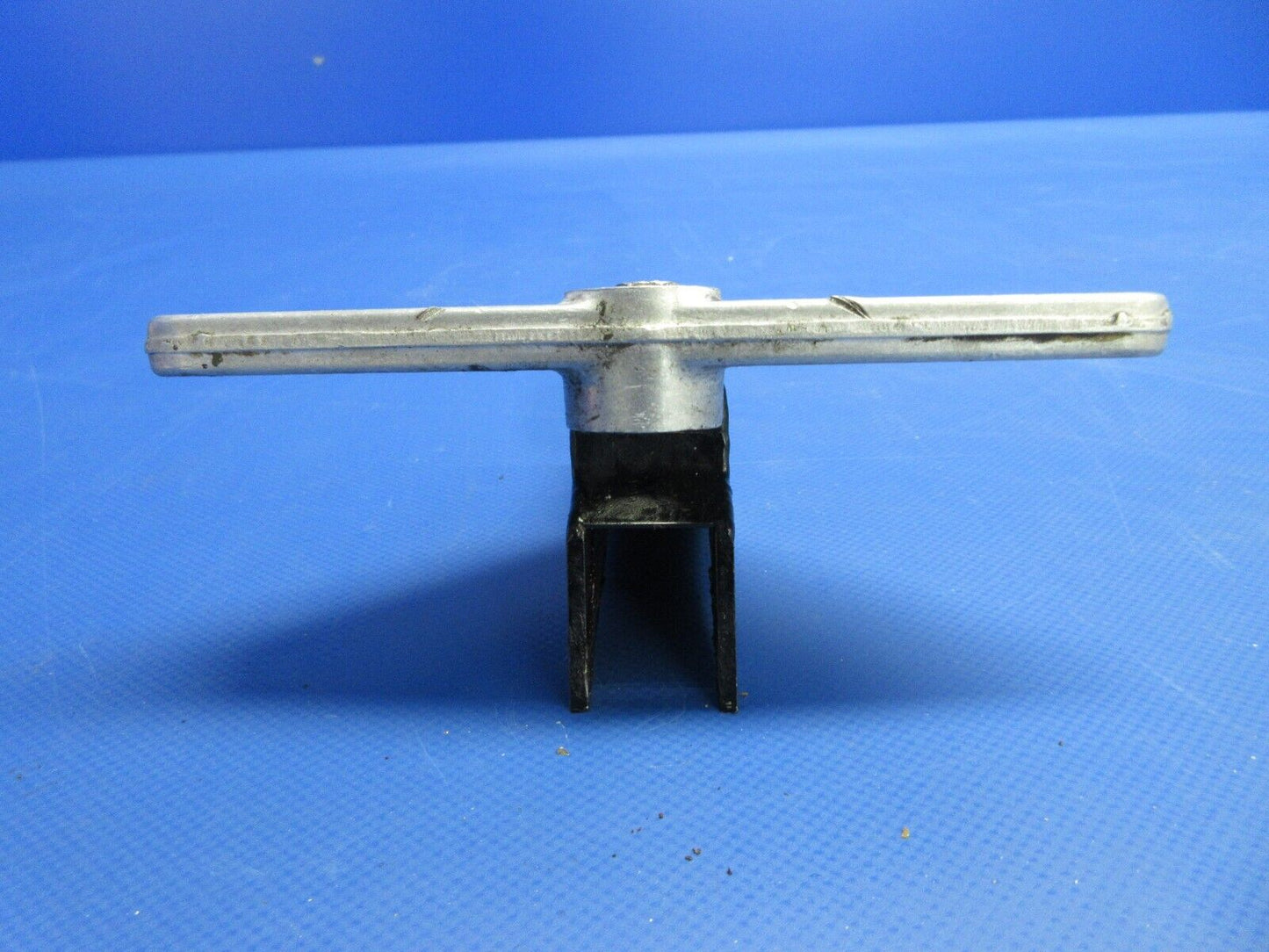 Piper PA-34-200T Seneca II Steering Arm Assy P/N 95395-00 (0524-1897)