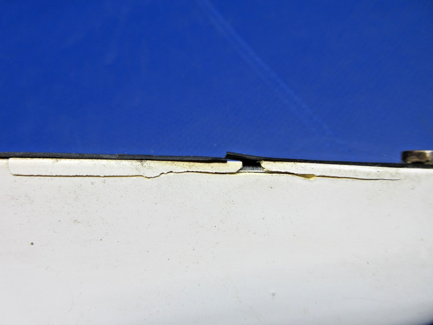 Piper PA-23-250 Aztec Bendix AT908A  Antenna P/N 4002321-0002 (0726-710)6
