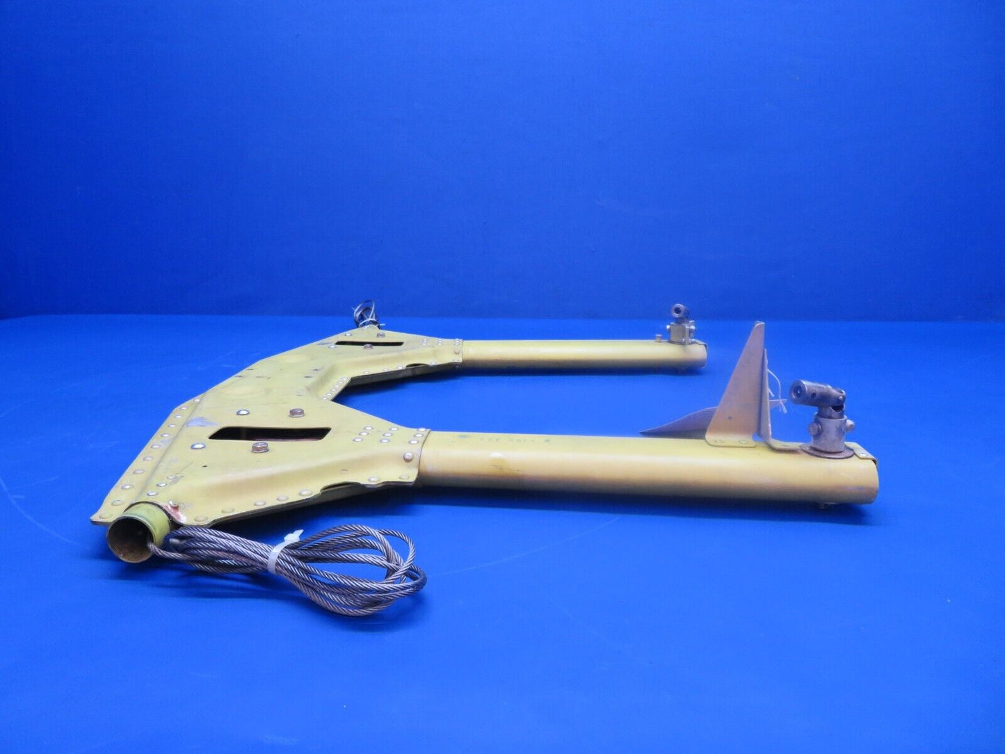 Lake LA-4-200 Control Column Assy P/N 2-7102-147, 2-7137-15 (1222-760)