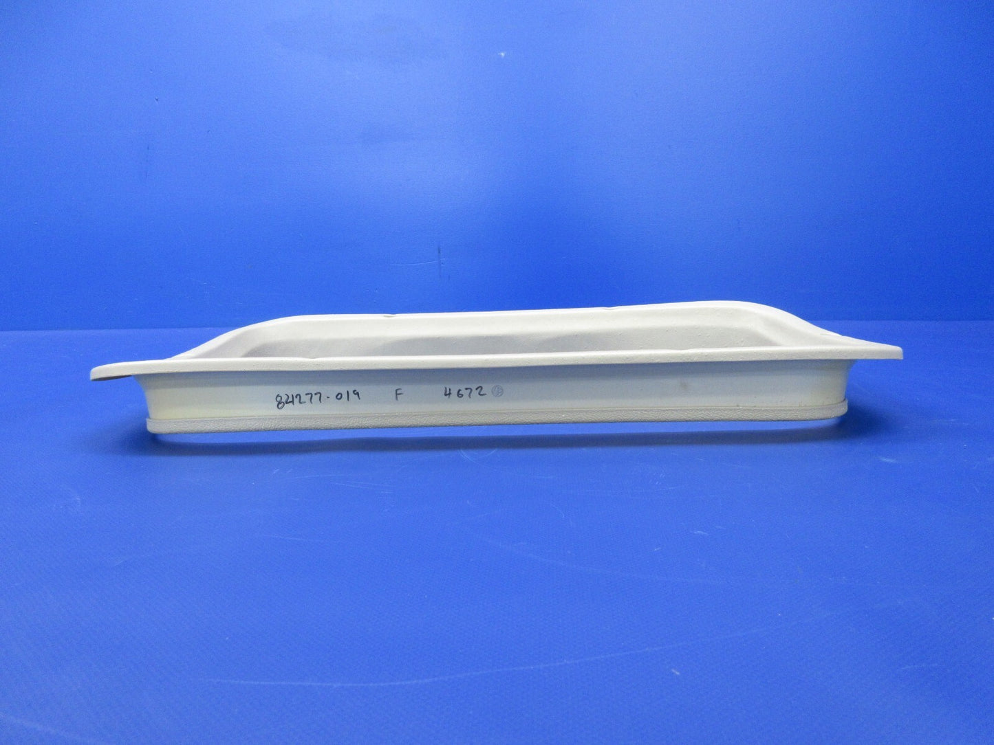 1996 Piper PA-28-181 Archer III RH FWD Window Reveal P/N 84277-19 (1224-2010)4