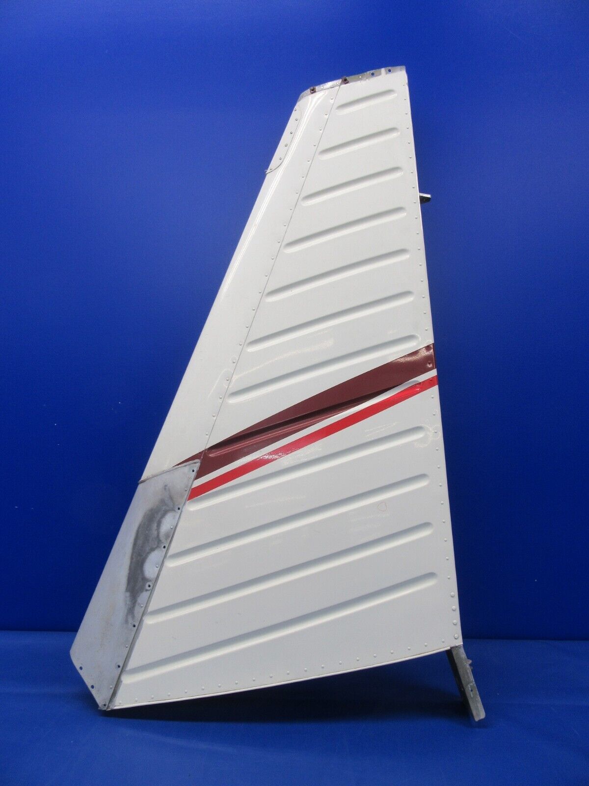 Piper PA-28-181 Archer Vertical Stabilizer / Fin Assy P/N 66975-03 (0424-09)