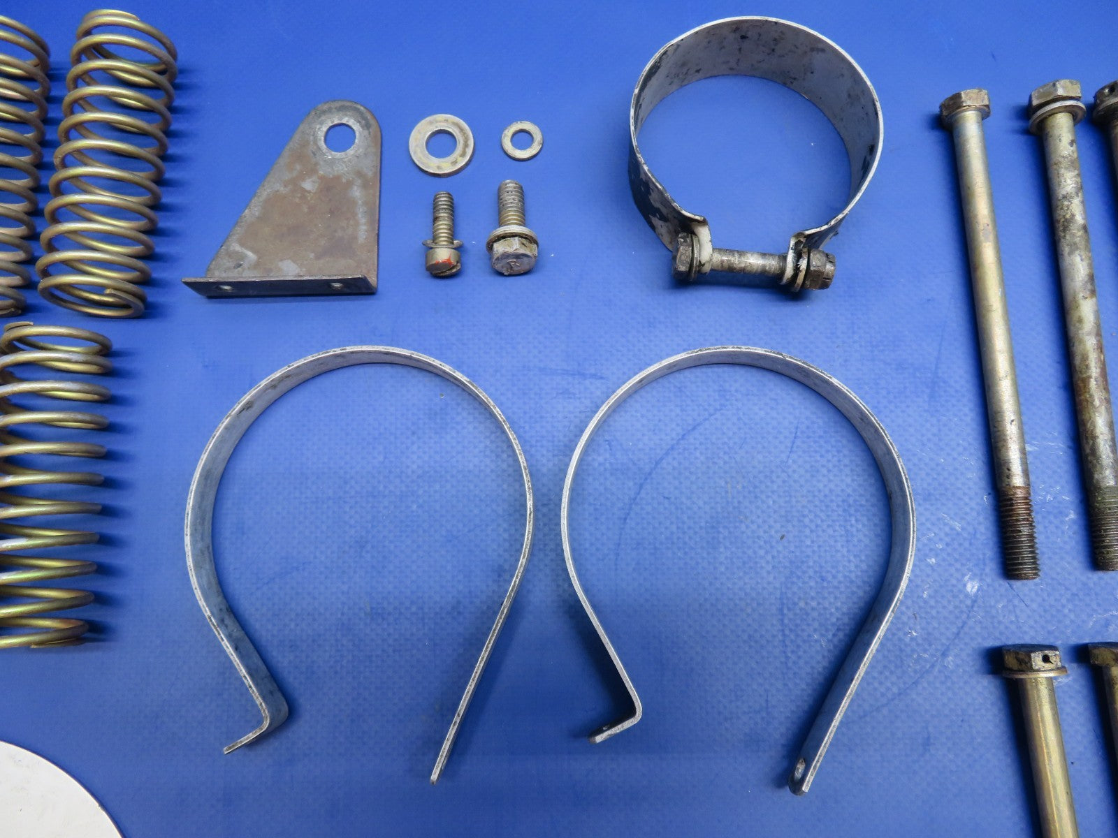 Continental IO-470-U Engine Hardware LOT (0326-1811)7