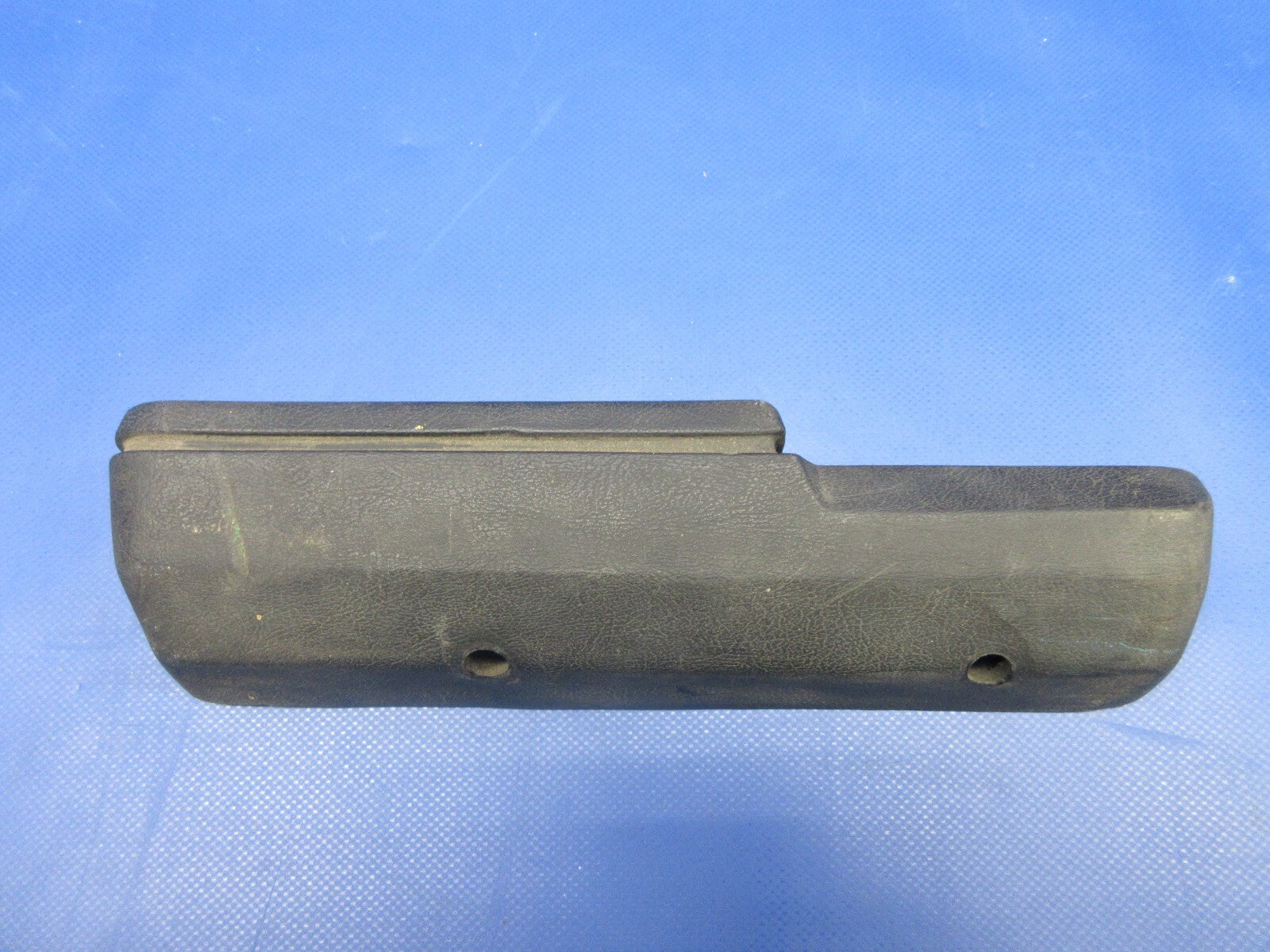 Cessna 172 Rear Armrest LH P/N 0514079-1 (0324-1102)1