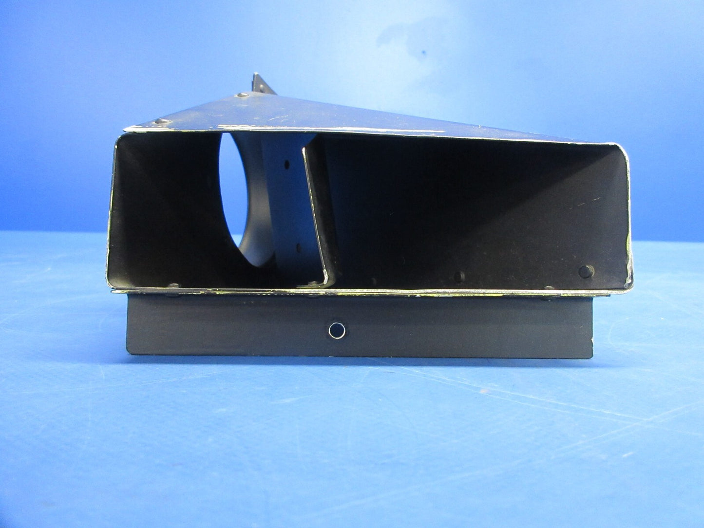 Enstrom 280FX Helicopter Floor Dust Heater Outlet P/N 28-127508-1 (1124-802)2