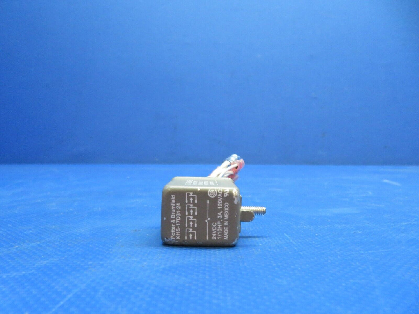 Piper PA-28-181 Relays / Circuit Breakers 24v P/N 187-32C200 LOT OF 6 (1124-132)