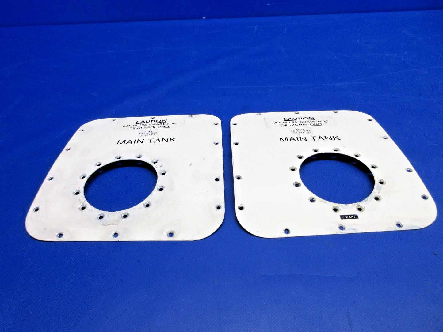 Beech Fuel Cell Access Door LH/RH P/N 95-110014-69 & -70 (0326-762)2