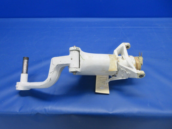 Beech C24R Sierra Nose Landing Gear P/N 169-820000-11 (0524-614)