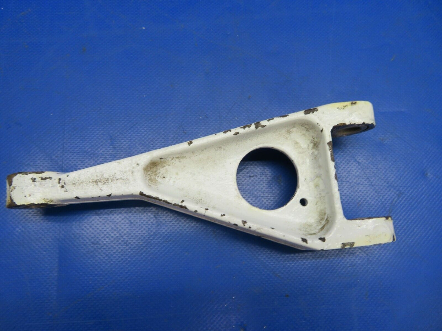 Cessna 310P Torque Link Assy RH Main Gear P/N 5041114-8 (0620-682)
