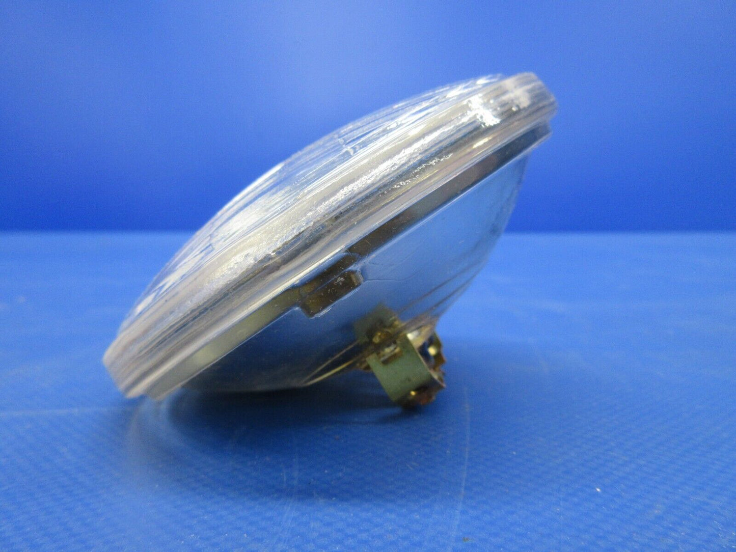 General Electric Sealed Beam Lamp 28V P/N 4502 LOT OF 2 NOS (0424-1172)