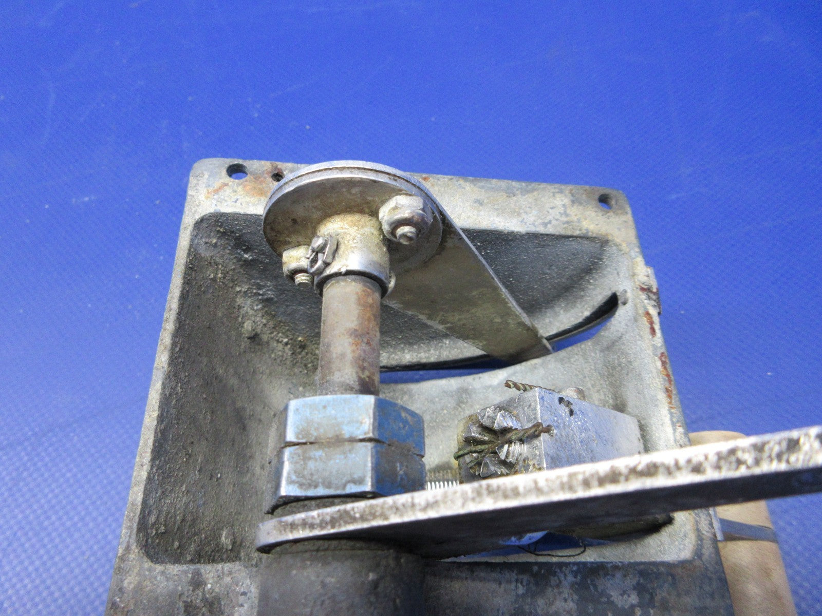 47031644