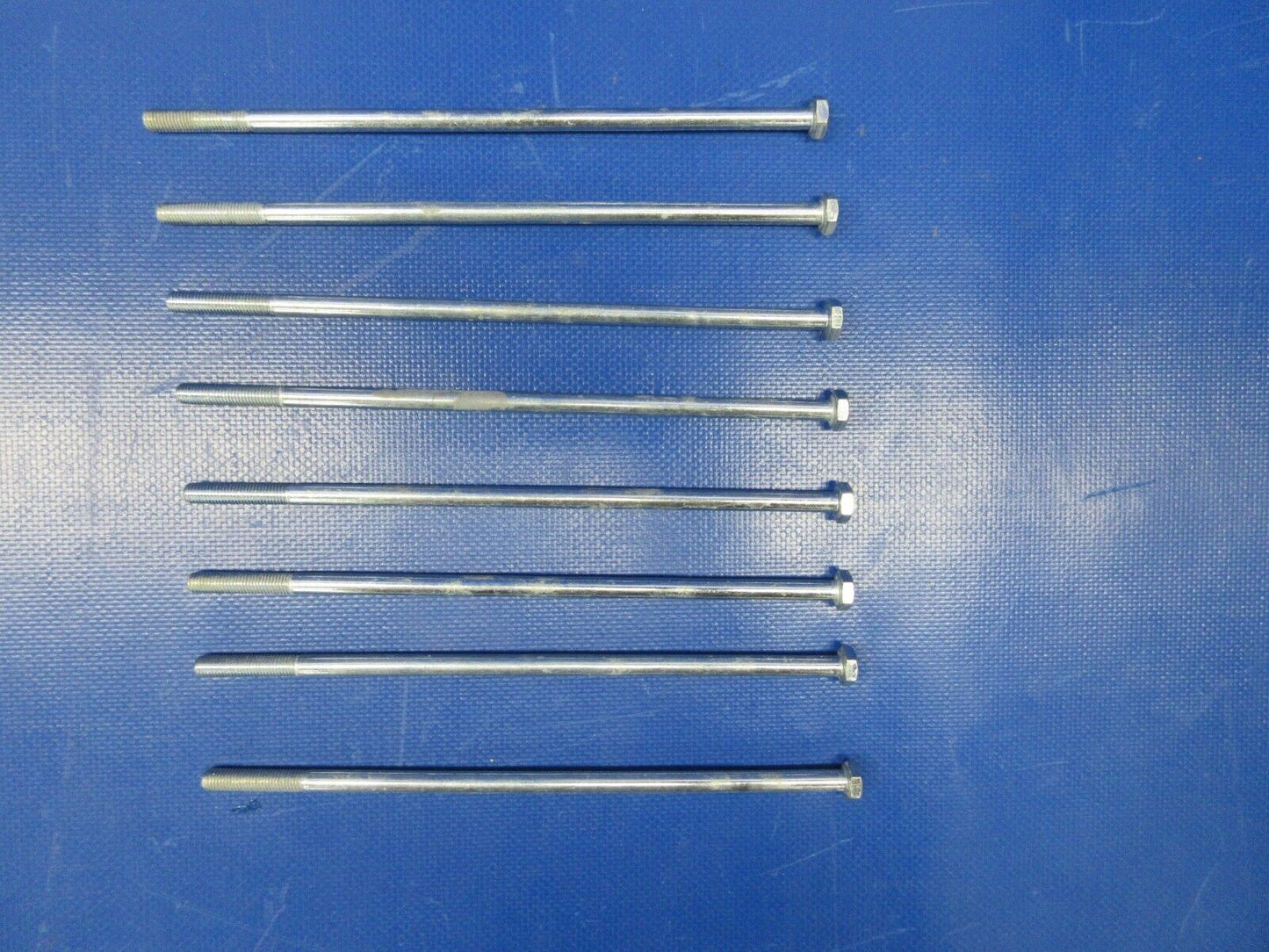 Cessna Bolt P/N S2480-1 LOT OF 8 NOS (1223-668)
