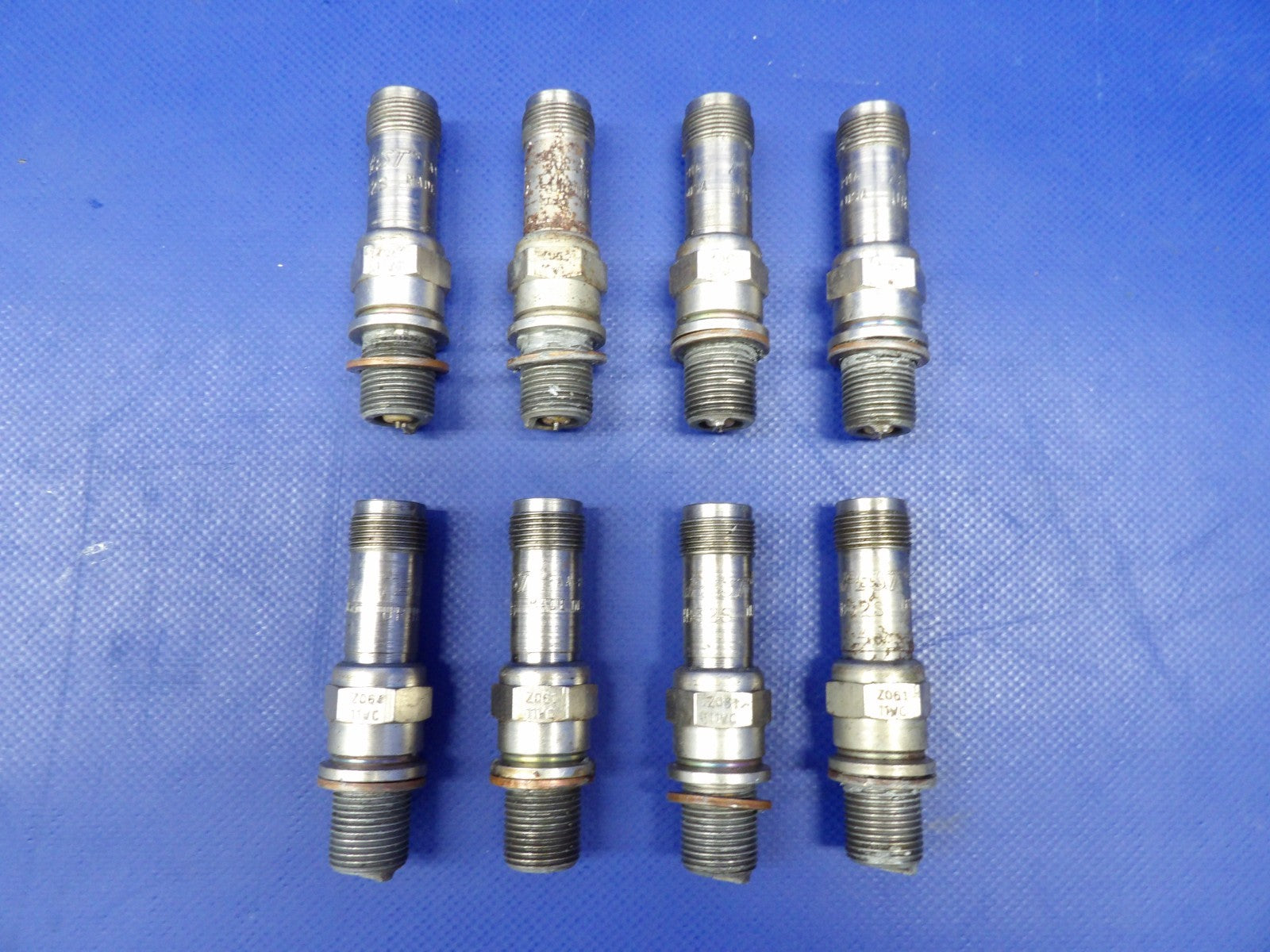 Enstrom 280FX Tempest Fine Wire Spark Plugs P/N URHB32S LOT OF 8 (0526-1364)0