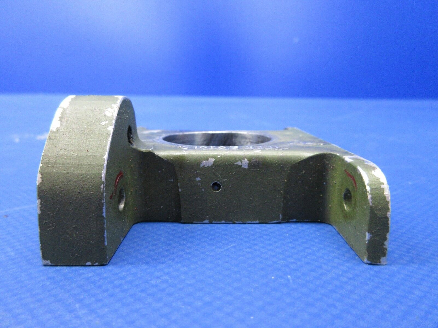 Piper PA-34-200T Seneca II LH Flap Torque Tube Fitting P/N 62421-00 (0524-1242)