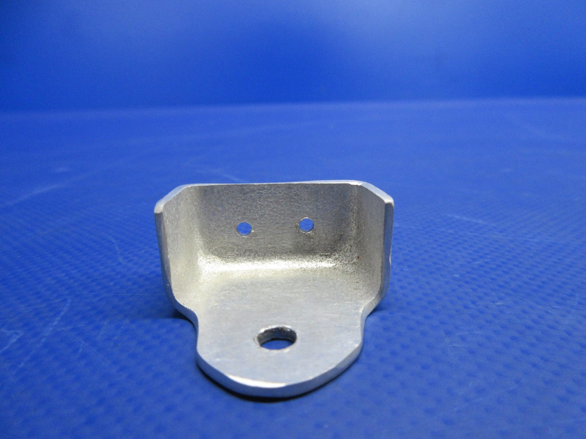 Cessna Bracket P/N 0432172-2 NOS (0526-933)8
