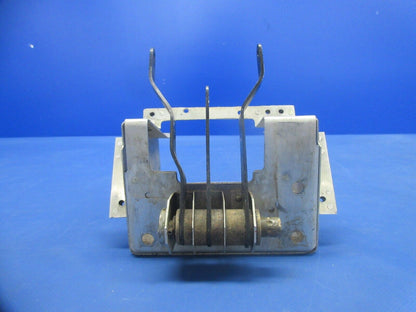 Beech C23 Sundowner Engine Quadrant Controls P/N 169-940017-5 (0724-938)