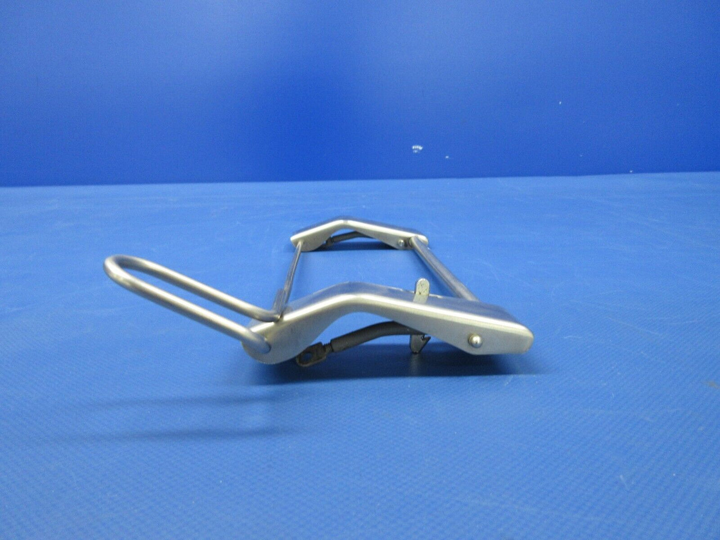 Beech 95 / D95A Travel Air Cabin Window Exit Handle RH 35-415312-4 (0524-1149)