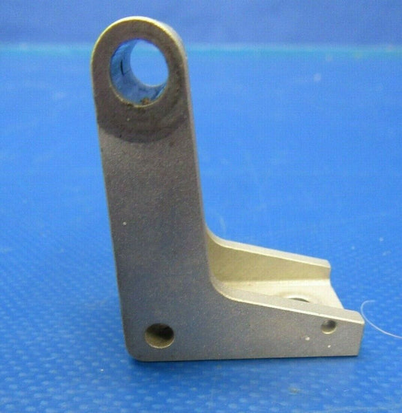 Diamond DA-40-180 Hinge Aileron DA4-5710-00-53 (0319-71)