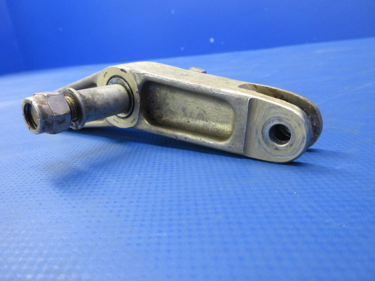 Cessna 337 / P337H Nose Gear Steering Bellcrank Assy P/N 1542014-495 (0724-1292)