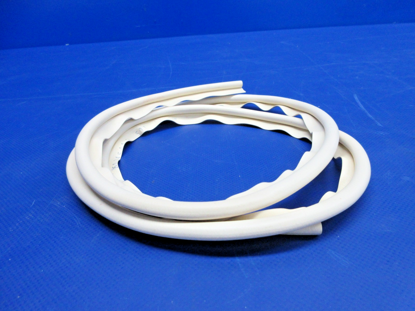 Beech King Air 90/100 Pilot Compartment Window Seal 50-534544-31 NOS (0326-764)8