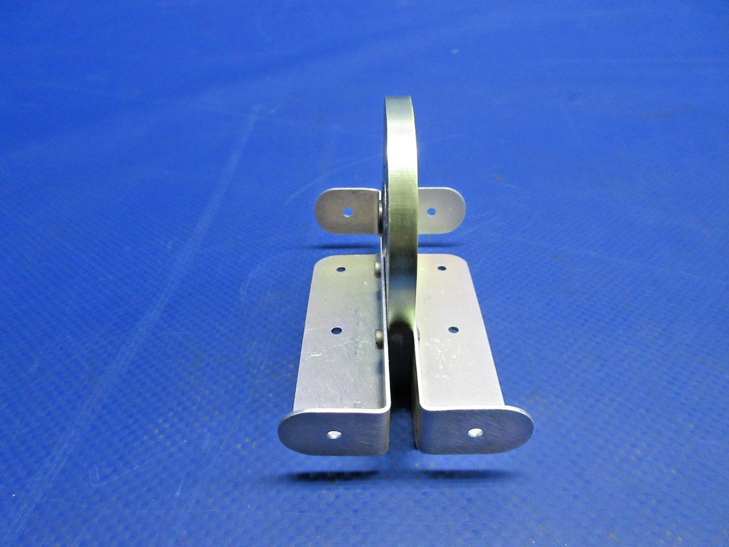 Cirrus Rudder Hinge P/N 20365-951 NOS (0326-985)2