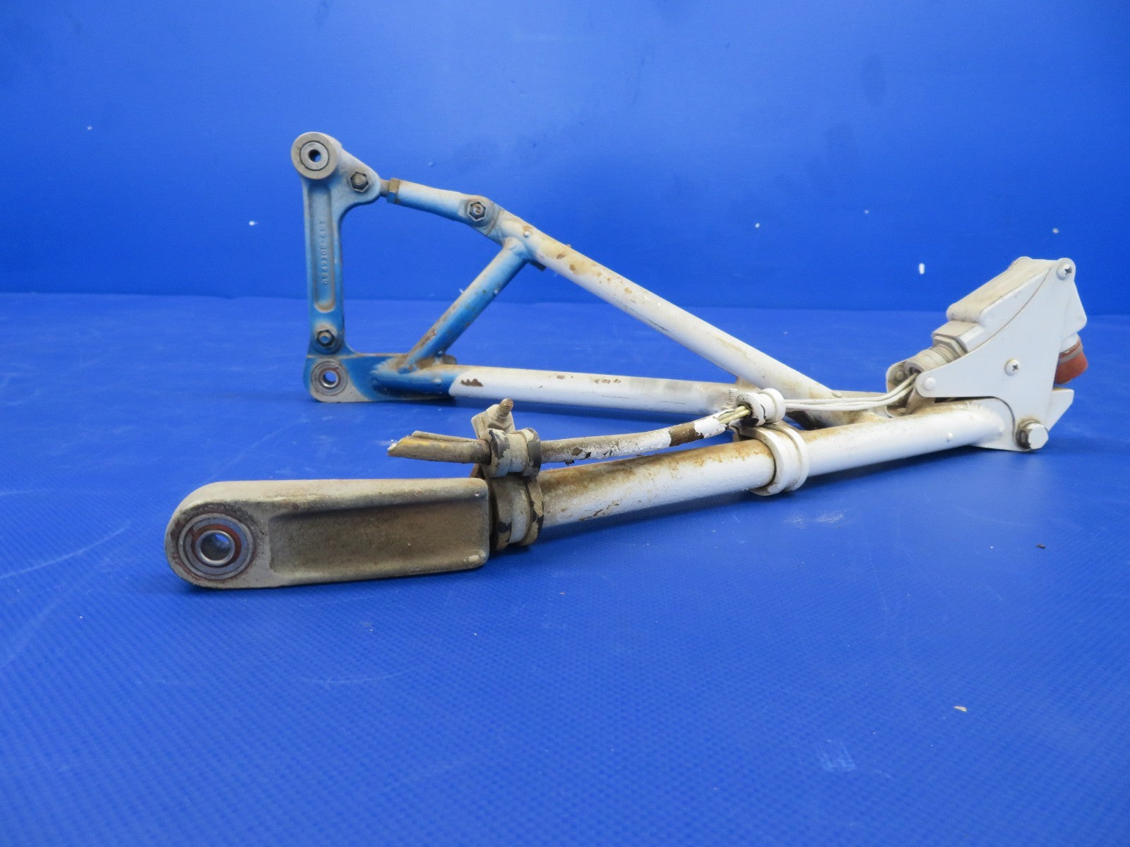 Cessna 421 Nose Gear Retraction Drag Brace Truss P/N 5042002-1 (0726-434)2