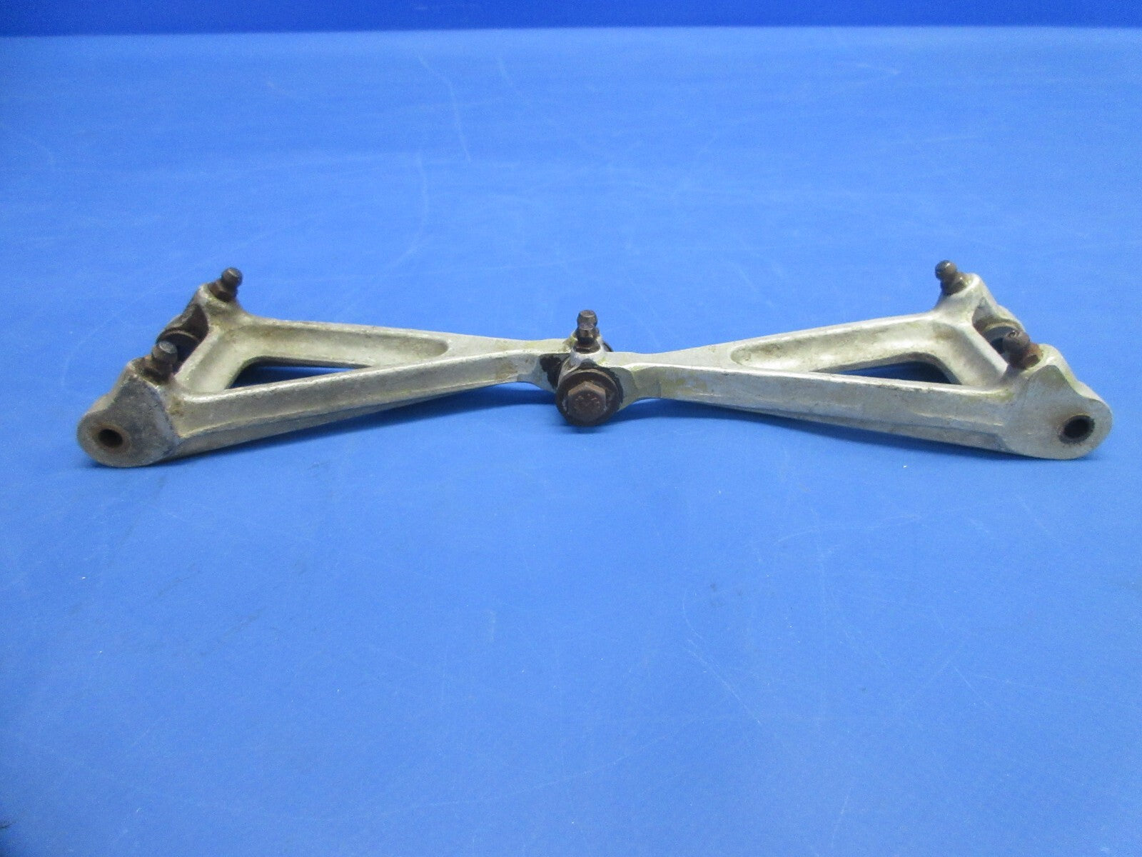 Beech 35 Bonanza Nose Gear Torque Link & Knee P/N 35-825060 (1124-730)4