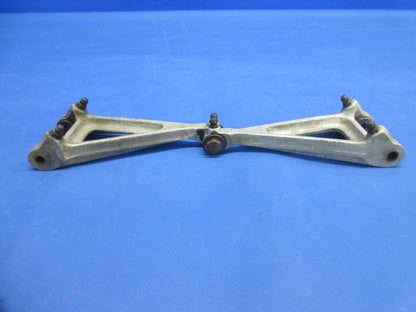 Beech 35 Bonanza Nose Gear Torque Link & Knee P/N 35-825060 (1124-730)4
