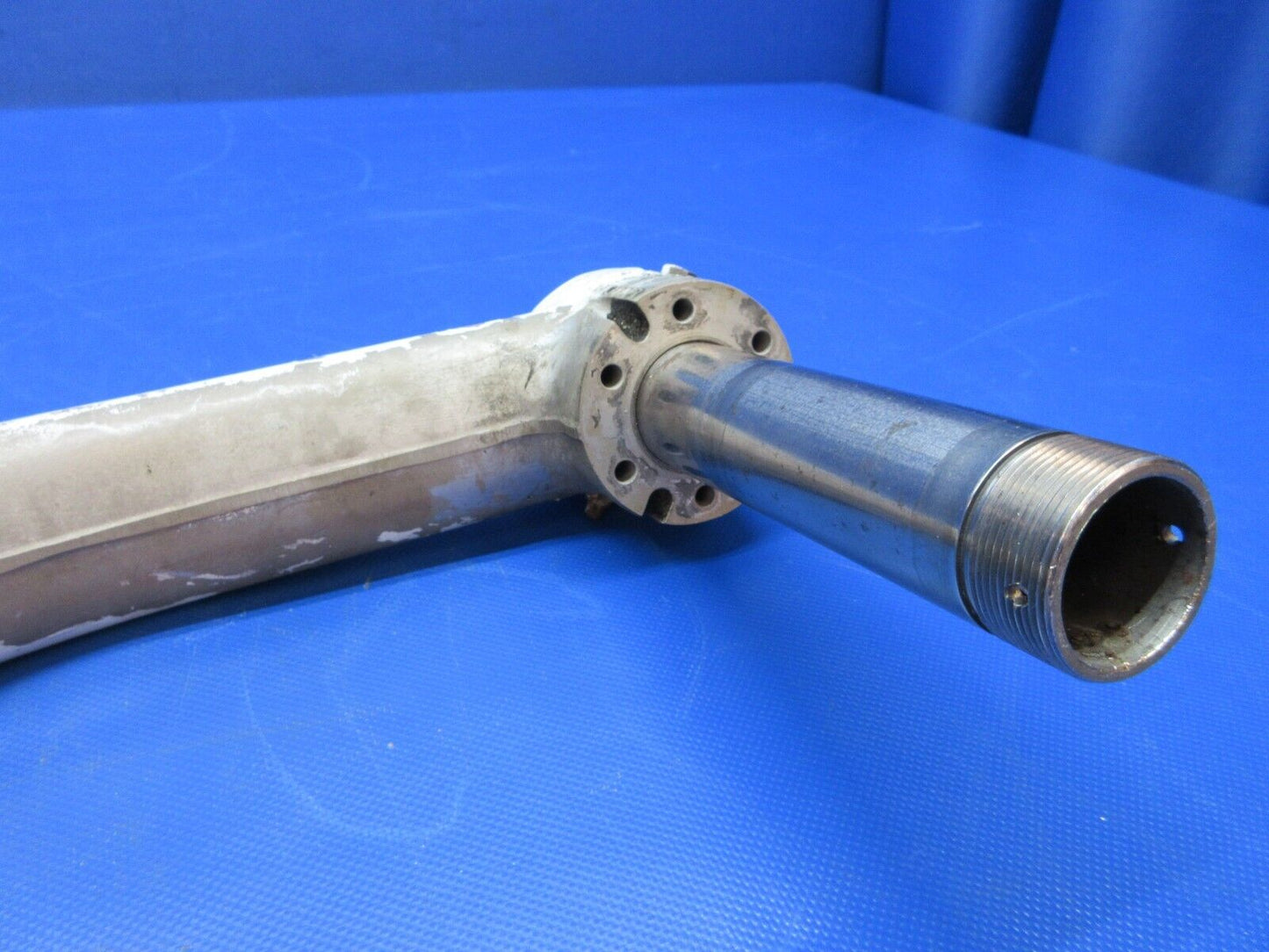 Piper PA-23-250 Aztec RH Main Gear Yoke, Rod & Axle P/N 31824-02 (0924-1289)