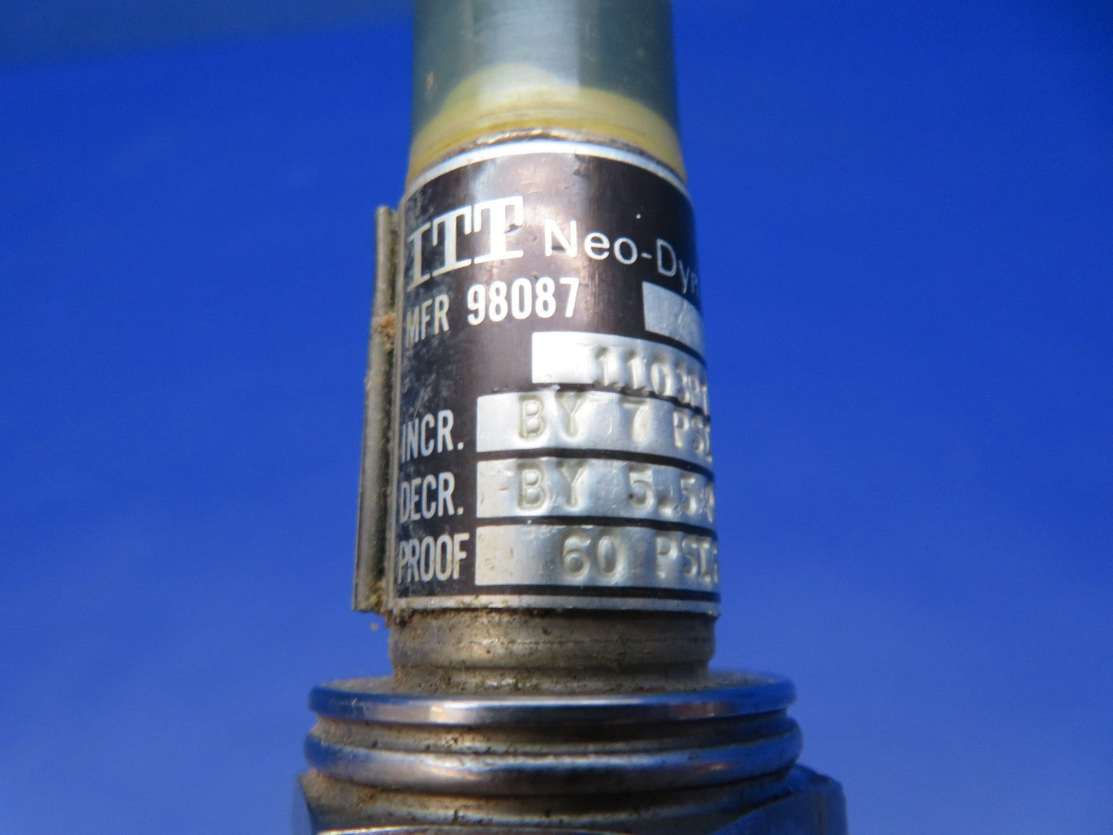 Cessna 421 ITT Neo-Dyn Pressure Switch 28v P/N 9910287-8 CORE (0326-153)2