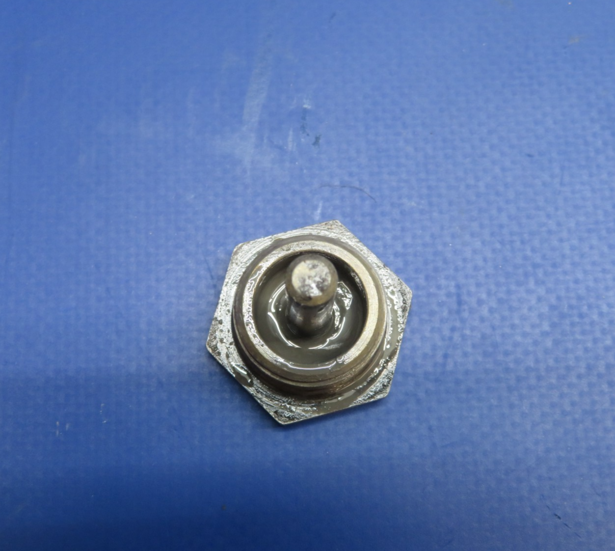 Continental IO-470 Oil Pressure Bypass Pin & Plug P/N 631995, 631478 (0326-1740)13