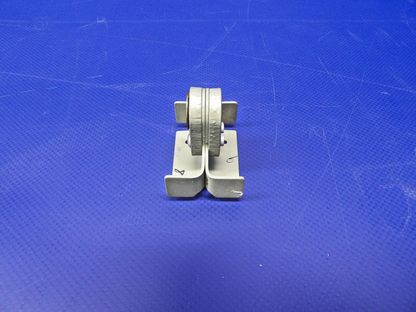 Cessna 150 / 152 Vertical Fin Middle Hinge Half w/8130 0431010-7 NOS (0426-1234)3
