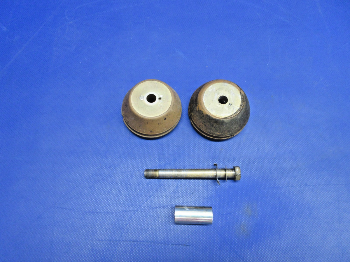 Cirrus SR22 Lord Engine Shock Mount P/N J-9612-43 & J-9612-44 SET (0926-794)3