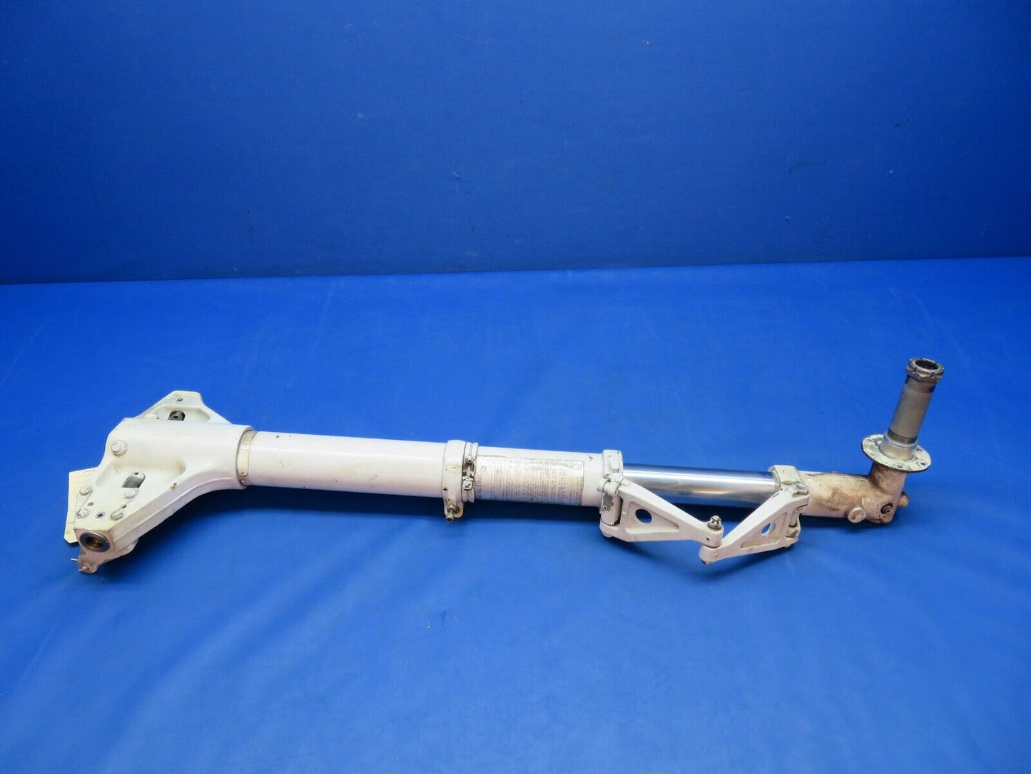 Piper Aerostar 602P LH Main Gear Assy P/N 400053-509 (0123-943)