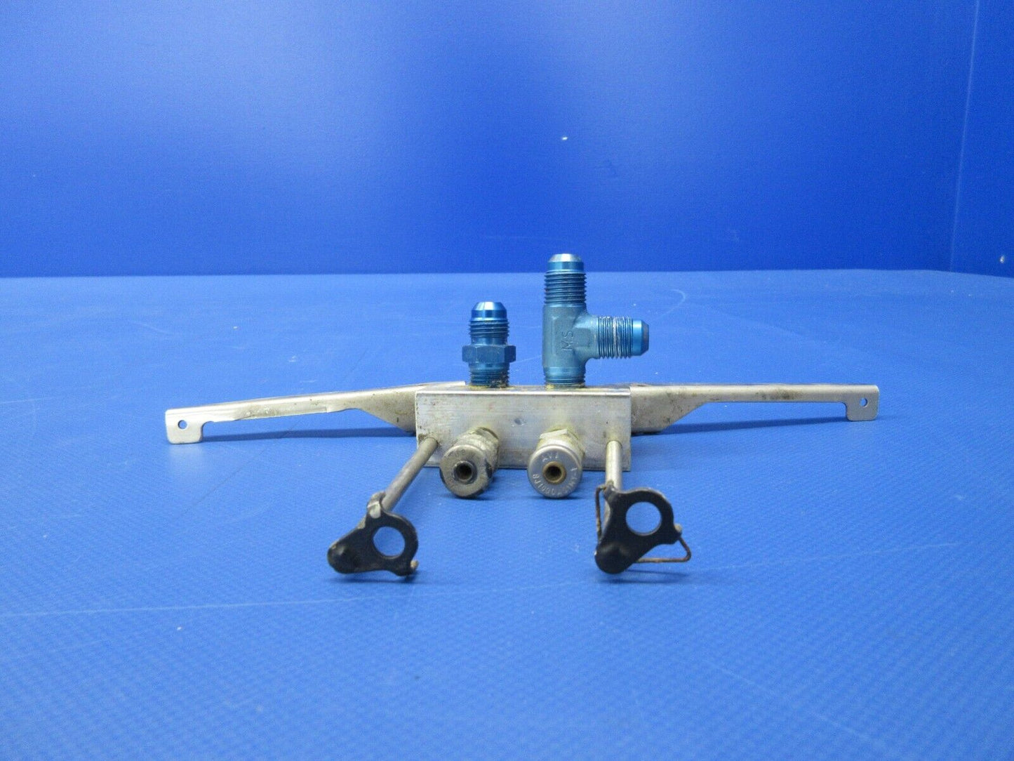 Piper PA-34-200T Seneca II Fuel Drain Manifold P/N 37187-00 (0524-1221)