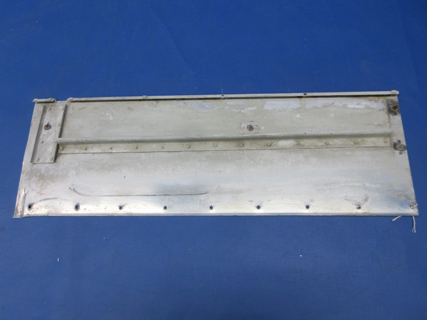 Cessna 337 / P337H Removable Flap Gap Panel Assy LH P/N 1522020-7 (0724-2015)