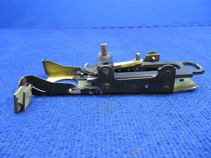 Socata TB-10 Rear LH Box Assy Door Latch Mechanism P/N 25025002 (0722-352)