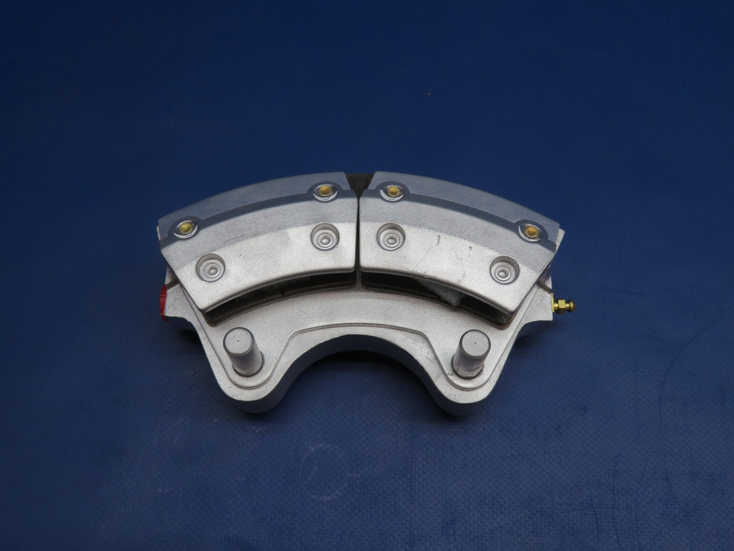 Beech F35 Cleveland Brake Caliper w/ New Linings P/N 30-66 REBUILT (0326-1760)3