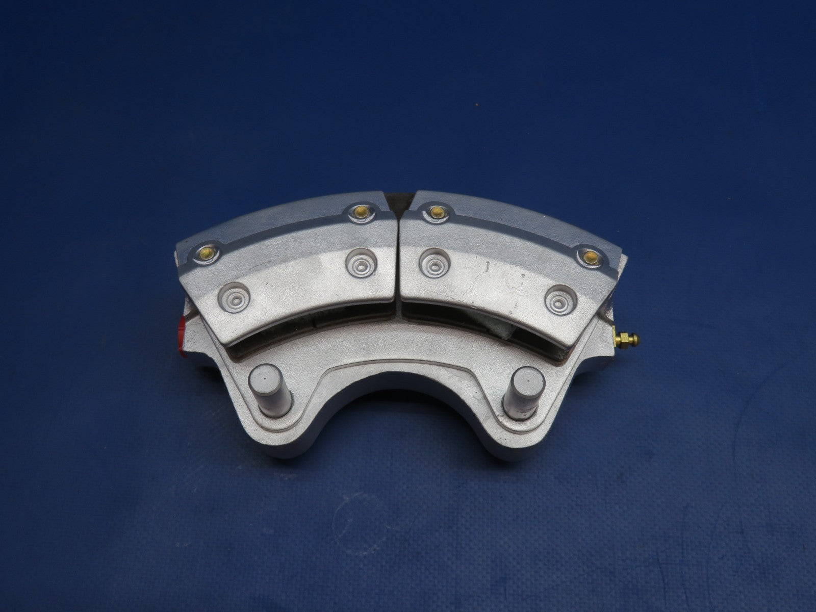 Beech F35 Cleveland Brake Caliper w/ New Linings P/N 30-66 REBUILT (0326-1760)3